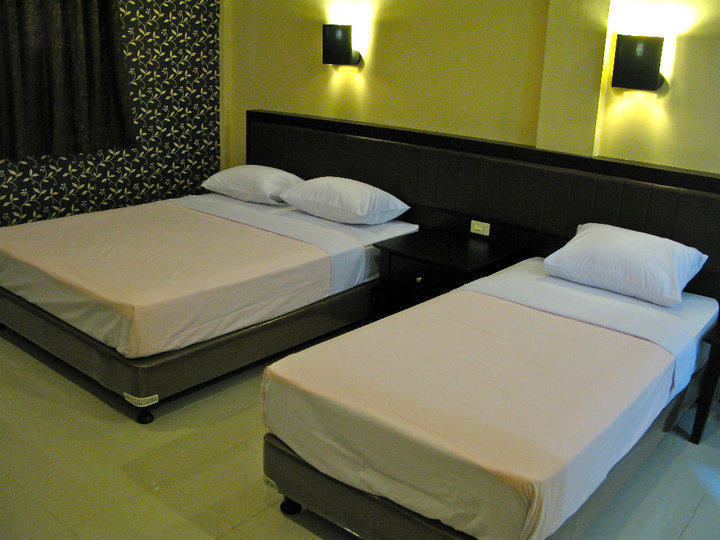 Carolina Transit Hotel Medan Cameră foto