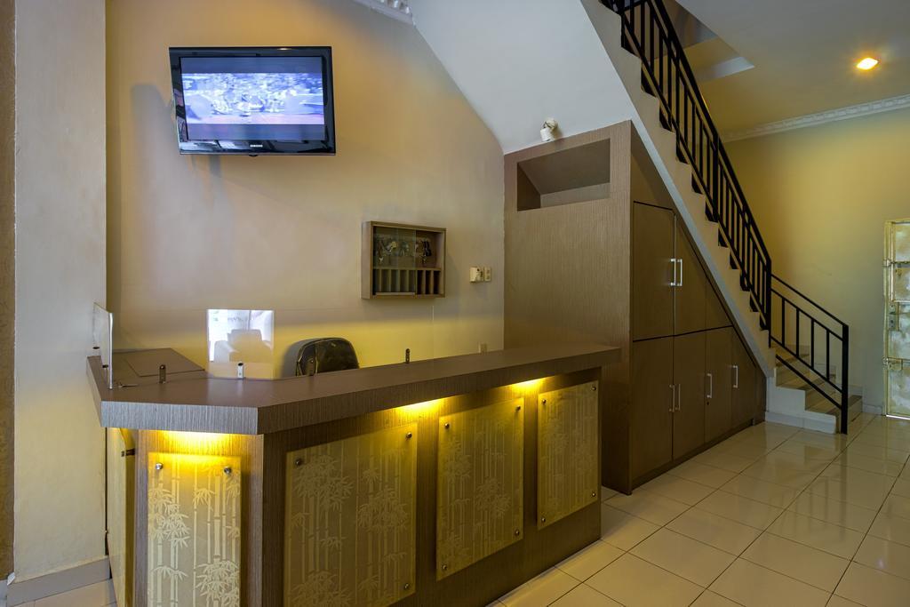 Carolina Transit Hotel Medan Exterior foto